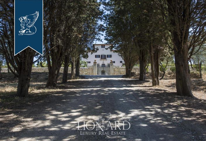 Image No.7-22 Bed Villa for sale