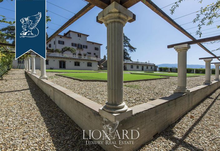 Image No.10-22 Bed Villa for sale