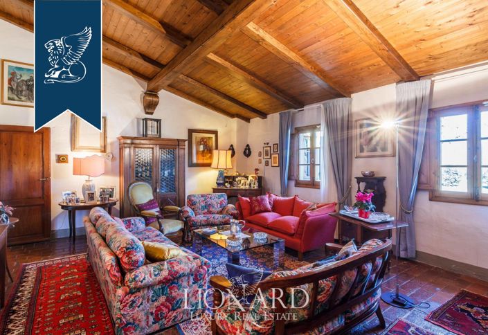 Image No.19-2 Bed Farmhouse for sale