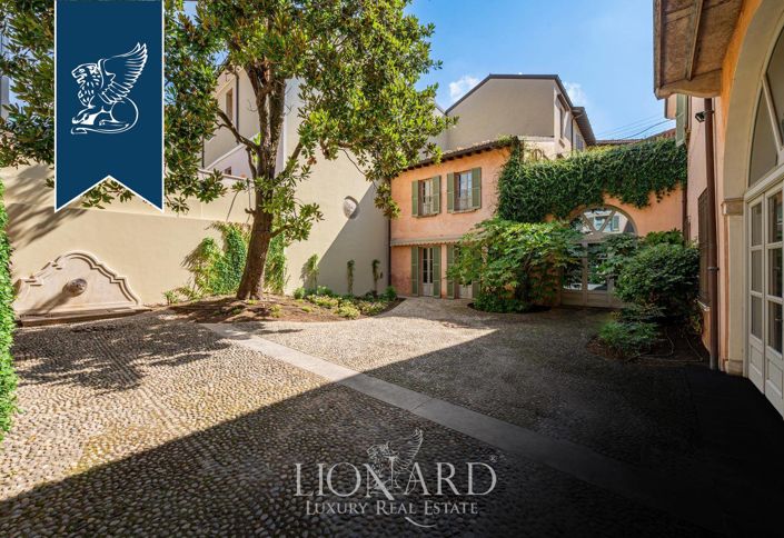 Image No.41-5 Bed Property for sale