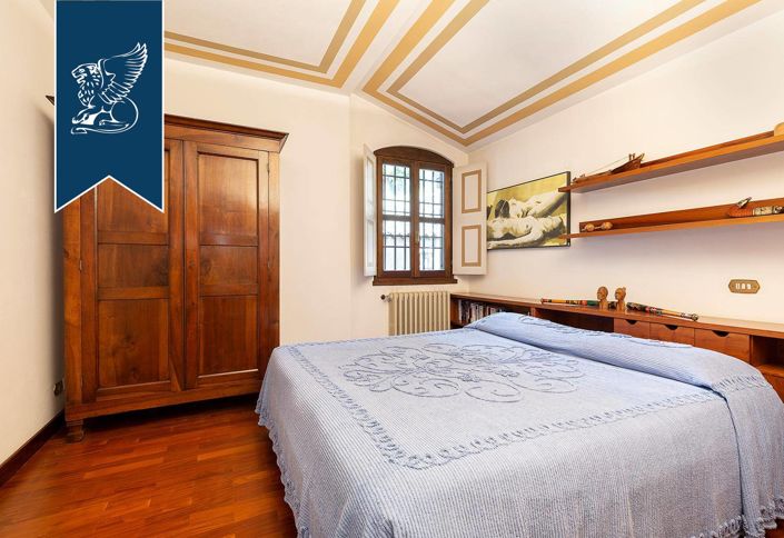 Image No.34-9 Bed Villa for sale