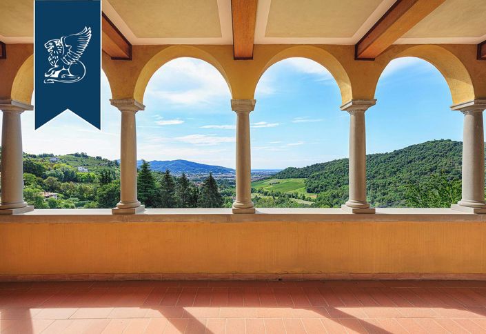 Image No.45-9 Bed Villa for sale