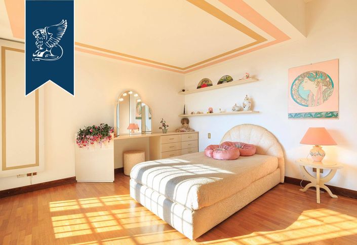 Image No.49-9 Bed Villa for sale