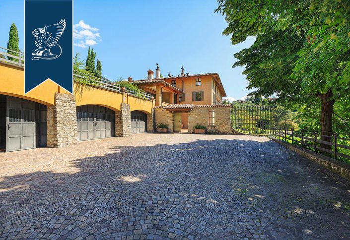 Image No.54-9 Bed Villa for sale