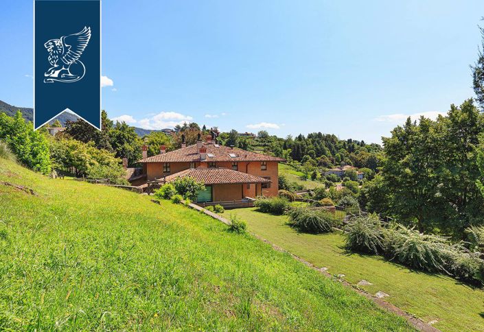 Image No.58-9 Bed Villa for sale