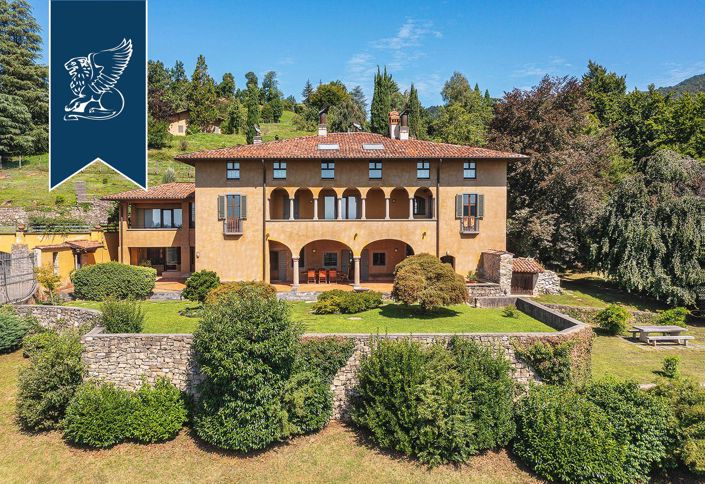 Image No.6-9 Bed Villa for sale