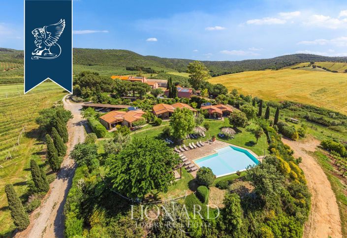 Image No.1-9 Bed Farmhouse for sale