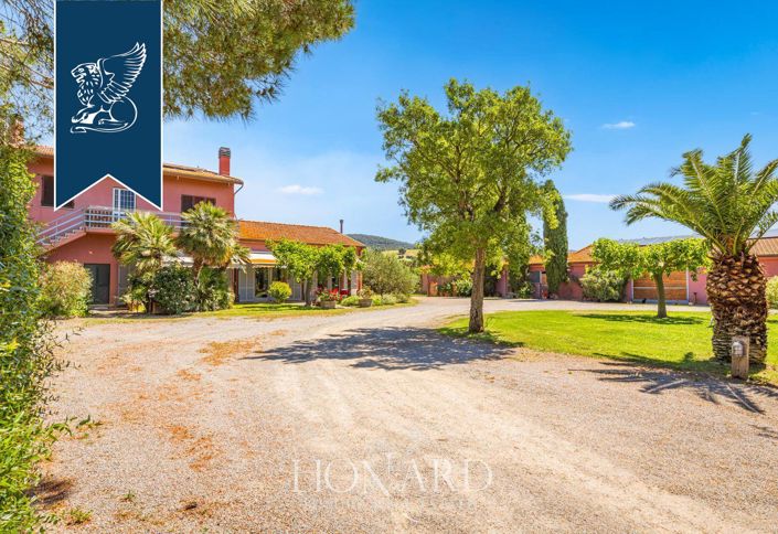 Image No.11-9 Bed Farmhouse for sale