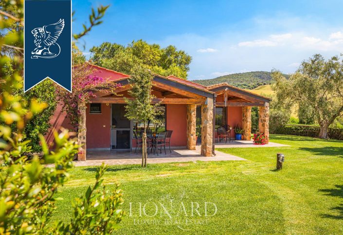 Image No.16-9 Bed Farmhouse for sale