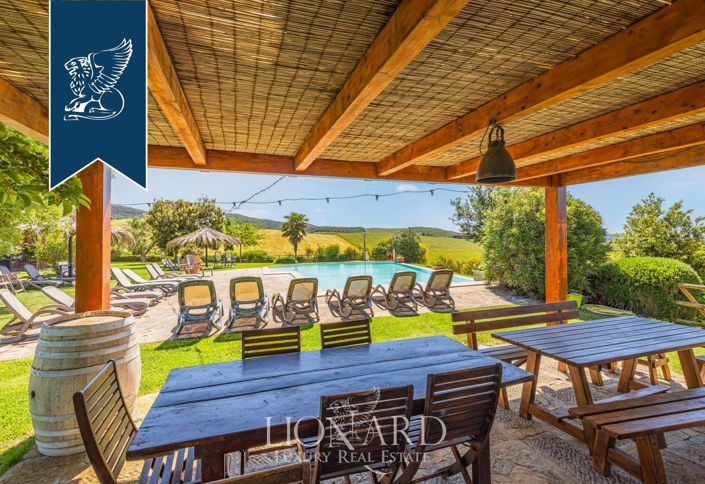 Image No.9-9 Bed Farmhouse for sale