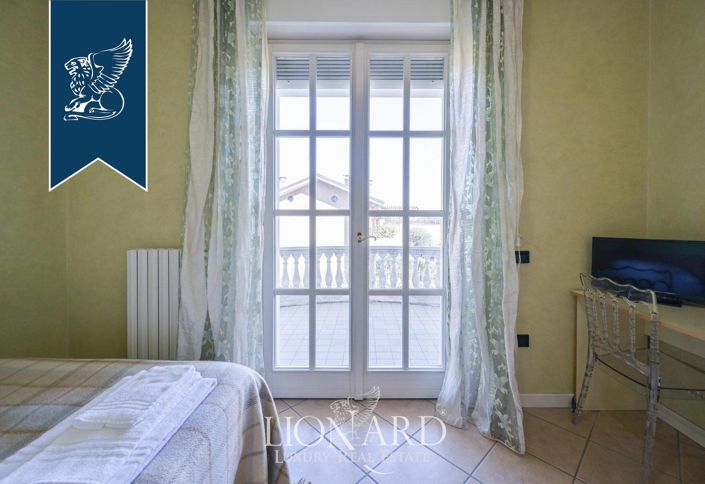 Image No.34-20 Bed Villa for sale