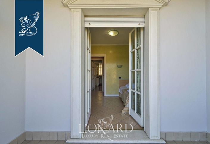 Image No.36-20 Bed Villa for sale