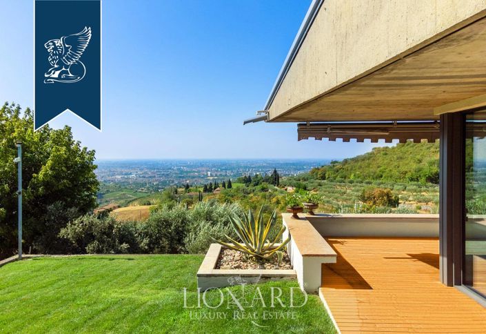 Image No.14-5 Bed Villa for sale