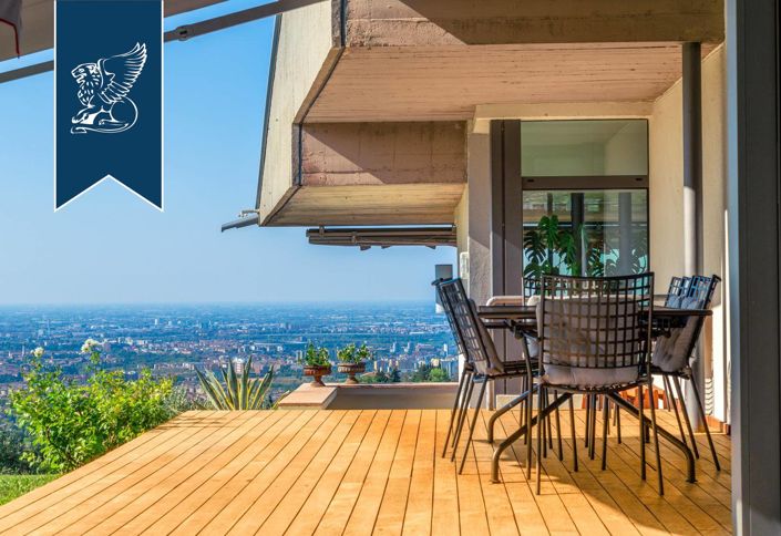 Image No.17-5 Bed Villa for sale