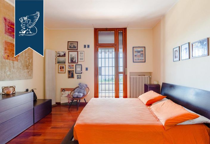 Image No.37-5 Bed Villa for sale