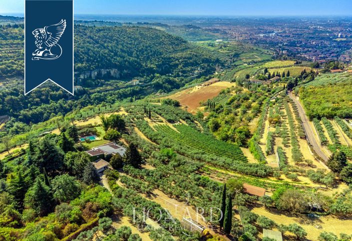 Image No.42-5 Bed Villa for sale