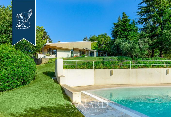 Image No.8-5 Bed Villa for sale