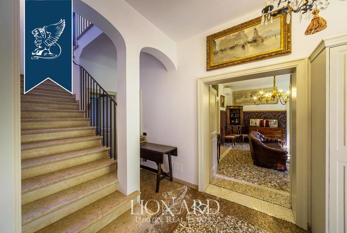 Image No.37-8 Bed Villa for sale