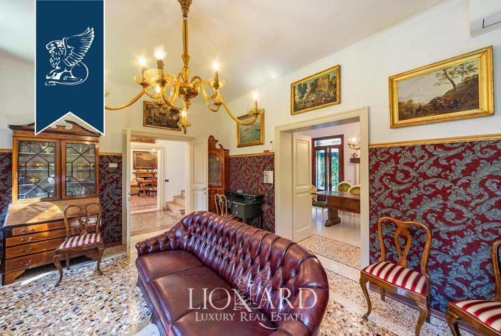 Image No.39-8 Bed Villa for sale