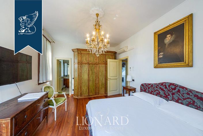 Image No.42-8 Bed Villa for sale