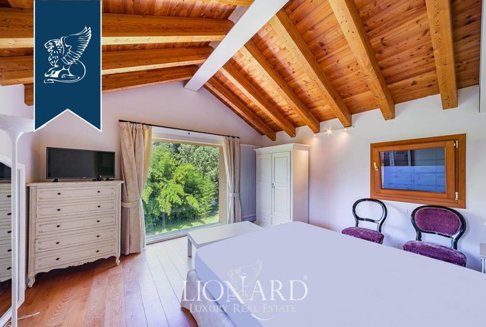 Image No.50-8 Bed Villa for sale