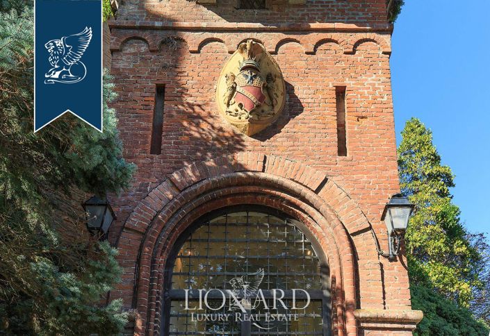 Image No.12-9 Bed Hotel for sale