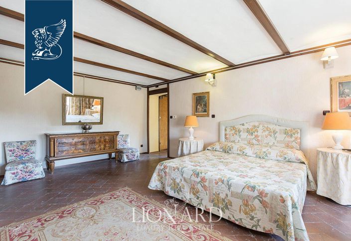 Image No.56-9 Bed Hotel for sale