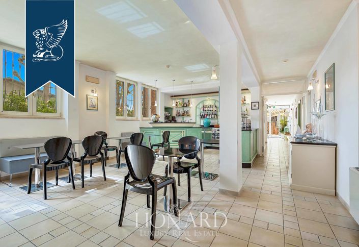 Image No.10-18 Bed Hotel for sale