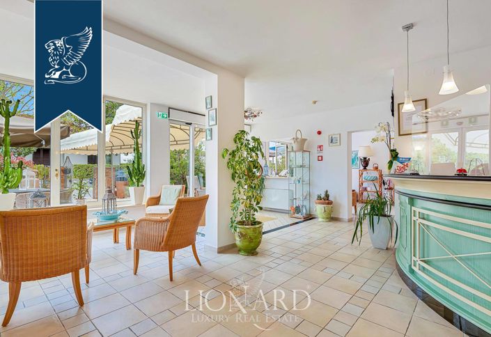 Image No.2-18 Bed Hotel for sale