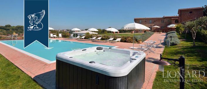 Image No.11-9 Bed Villa for sale