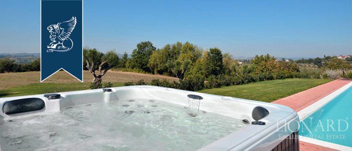 Image No.17-9 Bed Villa for sale