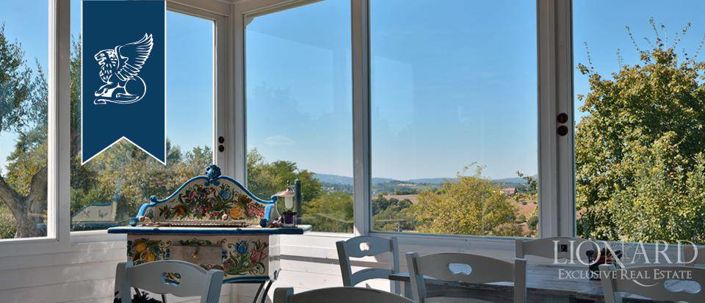 Image No.30-9 Bed Villa for sale