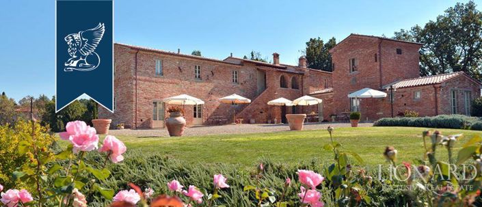 Image No.4-9 Bed Villa for sale