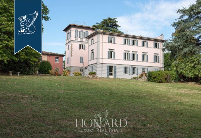 Image No.13-12 Bed Villa for sale