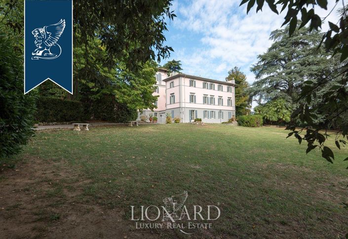 Image No.14-12 Bed Villa for sale