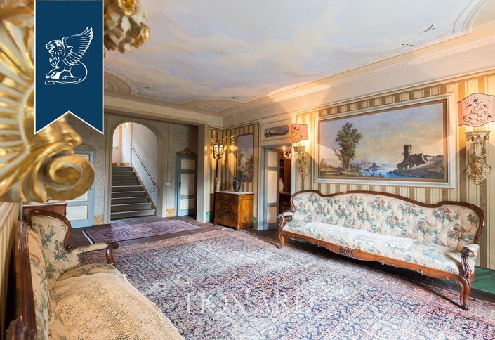 Image No.30-12 Bed Villa for sale