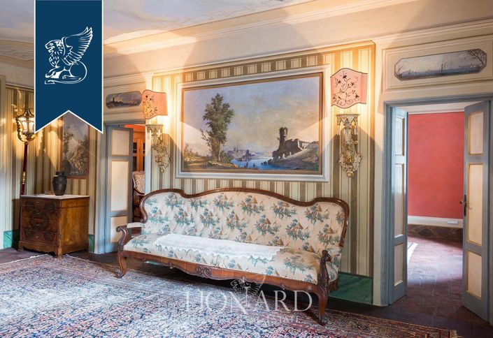 Image No.31-12 Bed Villa for sale