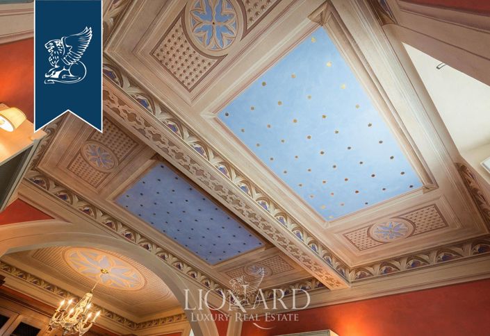 Image No.37-12 Bed Villa for sale