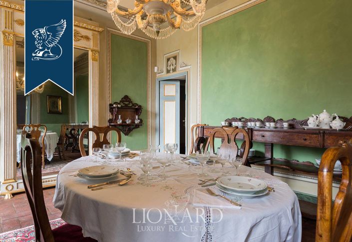 Image No.40-12 Bed Villa for sale