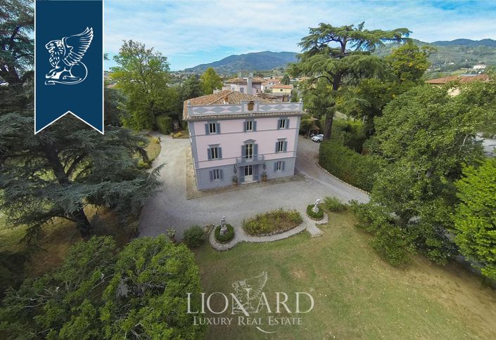 Image No.6-12 Bed Villa for sale