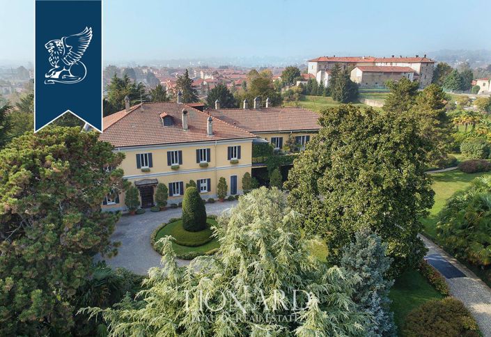 Image No.2-27 Bed Villa for sale