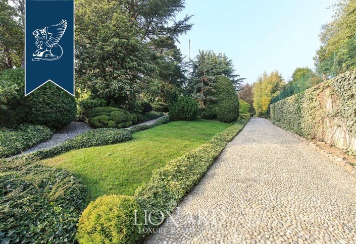 Image No.21-27 Bed Villa for sale