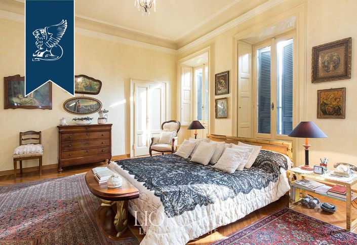 Image No.40-27 Bed Villa for sale