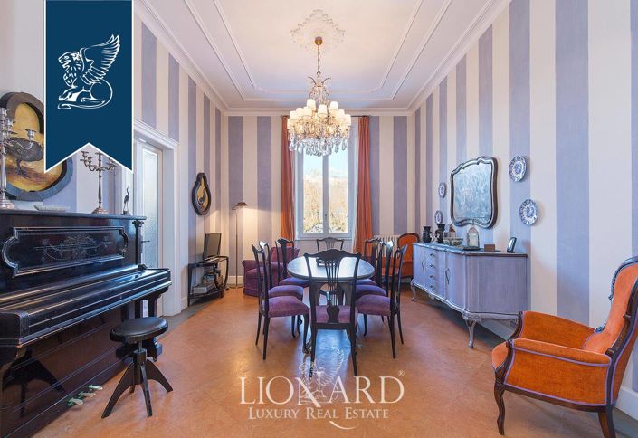 Image No.16-10 Bed Villa for sale