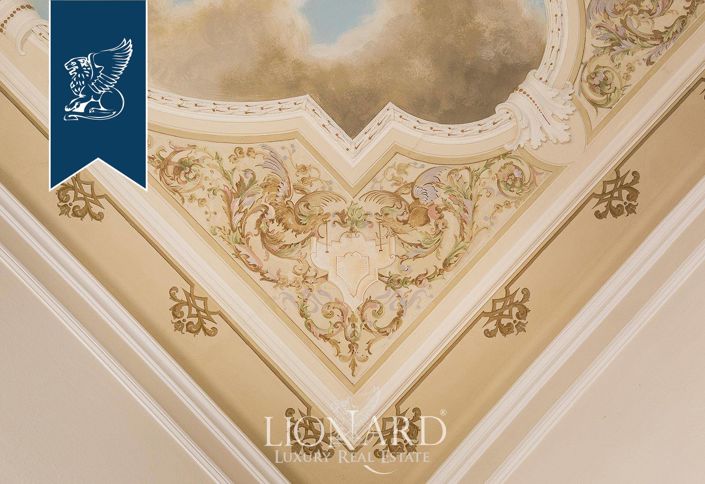 Image No.33-10 Bed Villa for sale