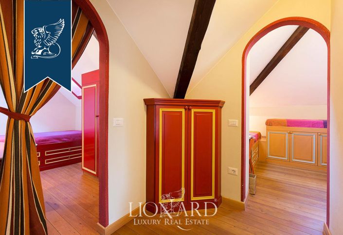 Image No.36-10 Bed Villa for sale