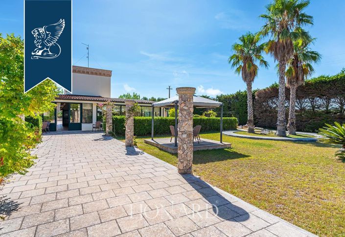 Image No.12-14 Bed Farmhouse for sale