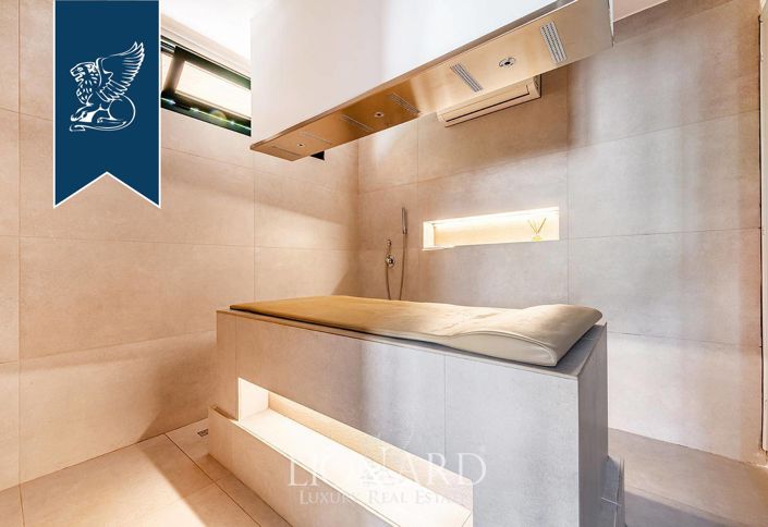 Image No.16-14 Bed Farmhouse for sale