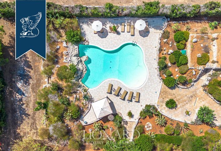 Image No.6-14 Bed Farmhouse for sale