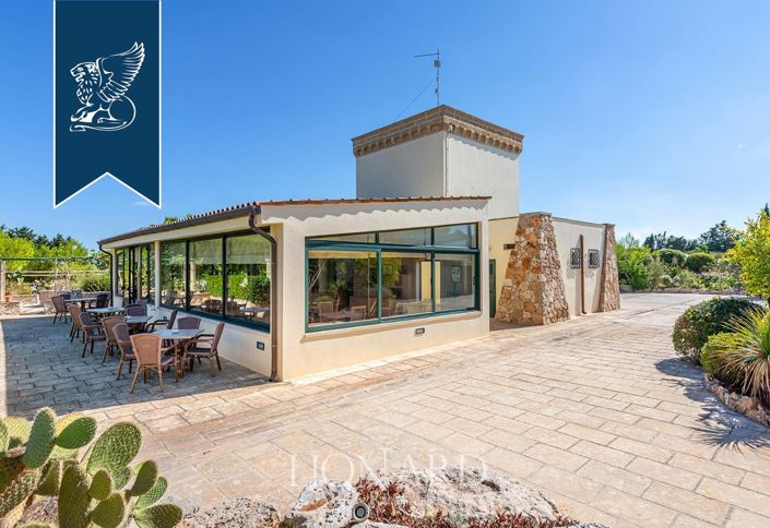 Image No.9-14 Bed Farmhouse for sale